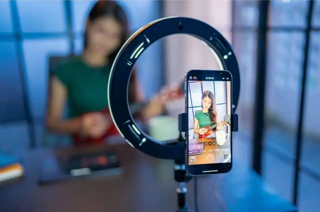 Short-form video, reels & testimonials: de gamechanger voor lokale - KEMP Marketingbureau short-form-video-reels-testimonials-de-gamechanger-voor-lokale-bedrijven